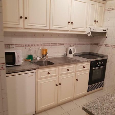 טוריירה Mikes Beach Apartment מראה חיצוני תמונה